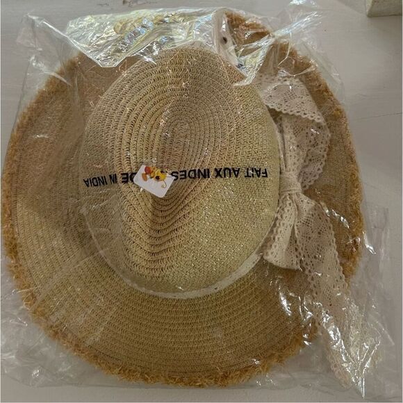 NWT Styline Straw Hat Women's Tan Frayed Edges Woven Wide Brim Crochet Lace Bow - Picture 8 of 9